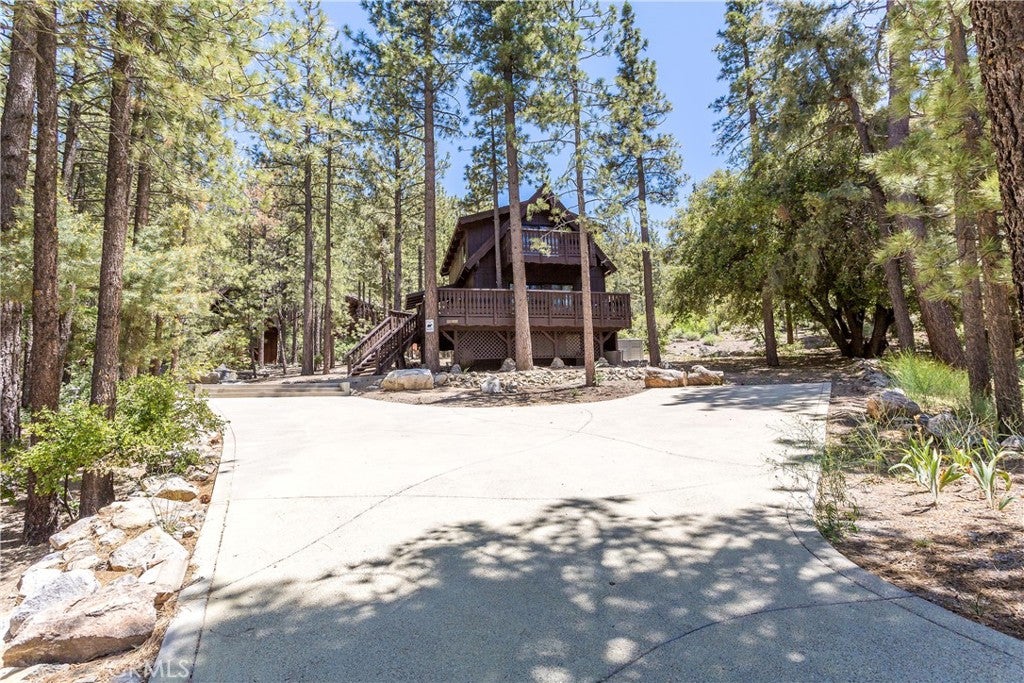 1600 Woodland