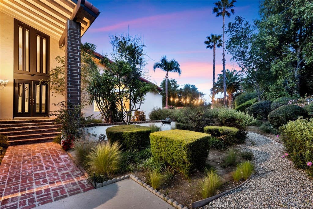 Photo of 20138 Greenbriar DR, Tarzana, CA 91356 (MLS # GD26106235)