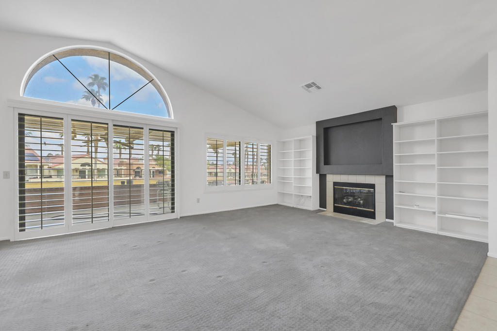 Oasis Country Club - Residential