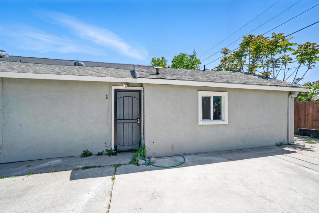 462 Delhi Avenue