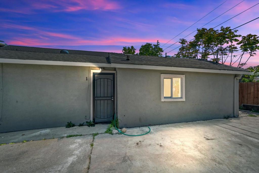 462 Delhi Avenue