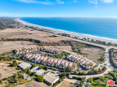 Photo of 6438 Lunita Road, Malibu, CA 90265 (MLS # 25614021)