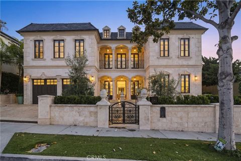 2027 Santiago Newport Beach CA 92660