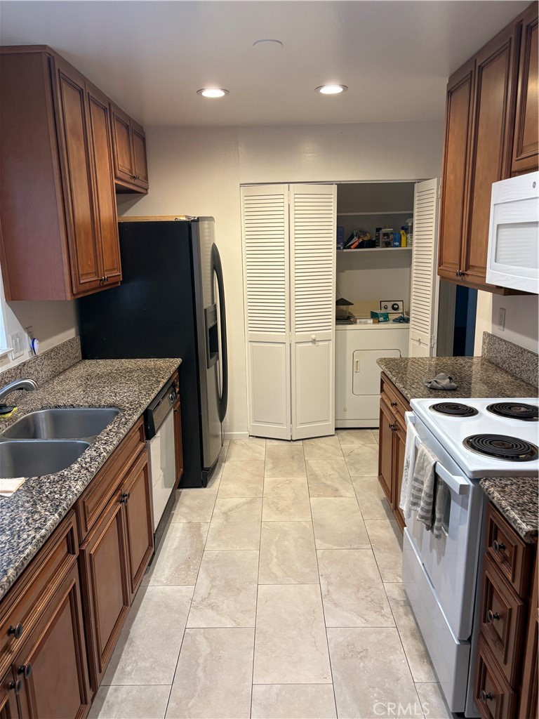 Colony Cove (CC) - Residential Lease