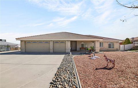 Photo of 7841 Corona Ave, Hesperia, CA 92345 (MLS # PW26043223)