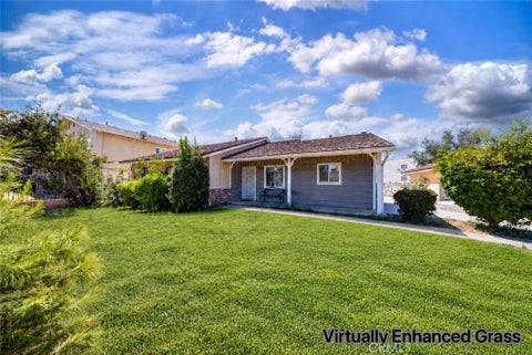 Photo of 449 S Barranca AVE, Covina, CA 91723 (MLS # WS26198309)