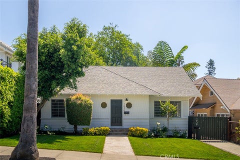 Photo of 1636 N Sierra Bonita Avenue, Los Angeles, CA 90046 (MLS # IG26160056)