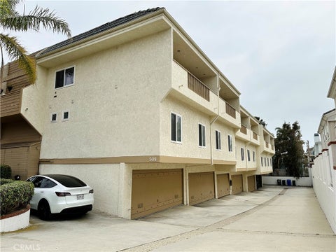 Photo of 509 N Juanita Avenue #4, Redondo Beach, CA 90277 (MLS # SB26220065)