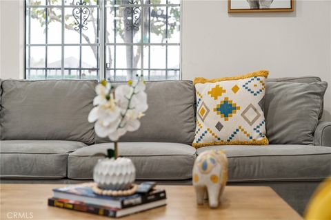 7516 Avalon Los Angeles CA 90003