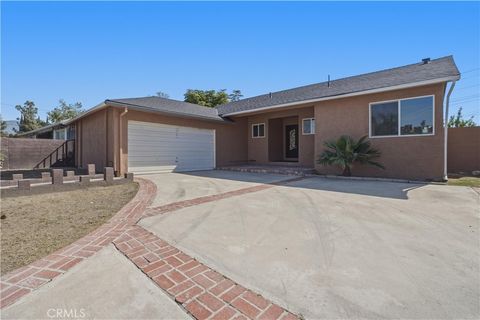 Photo of 14808 Aztec St, Sylmar, CA 91342 (MLS # SR26067436)