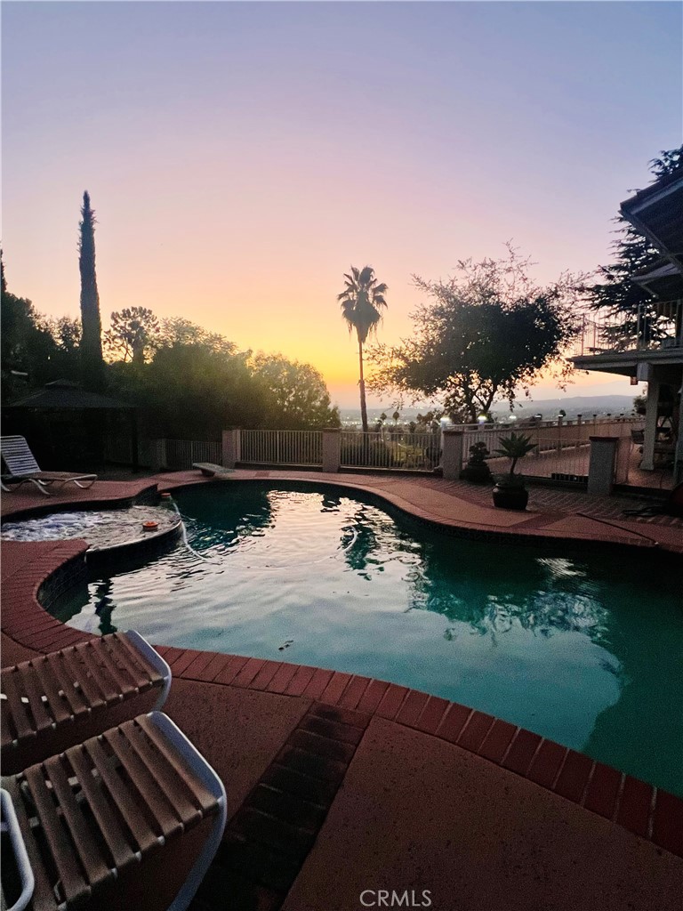 1833 Walnut Leaf Dr.