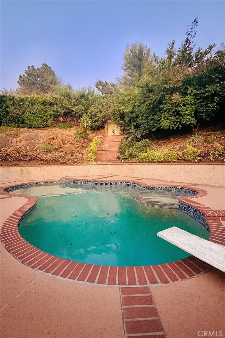 1833 Walnut Leaf Dr.