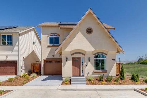 Photo of 1112 Emersyn Street, Hollister, CA 95023 (MLS # ML82059520)
