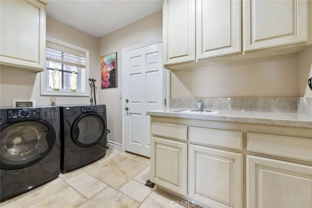 Laguna Niguel, California 92677, United States, 3 Bedrooms Bedrooms, ,3 BathroomsBathrooms,Residential,Active,253825