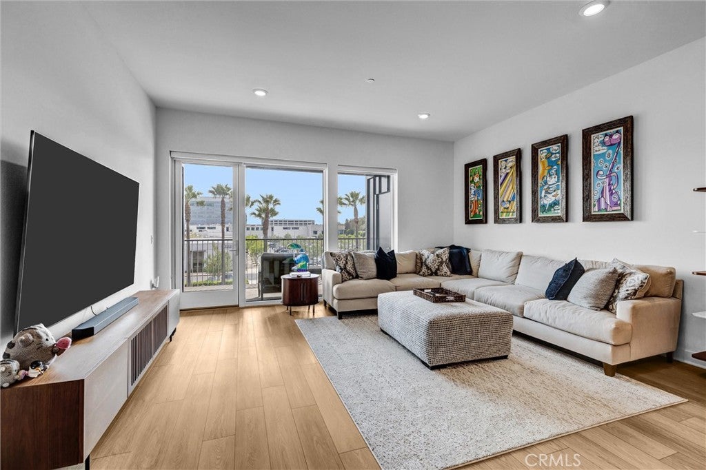 2307 Rivington