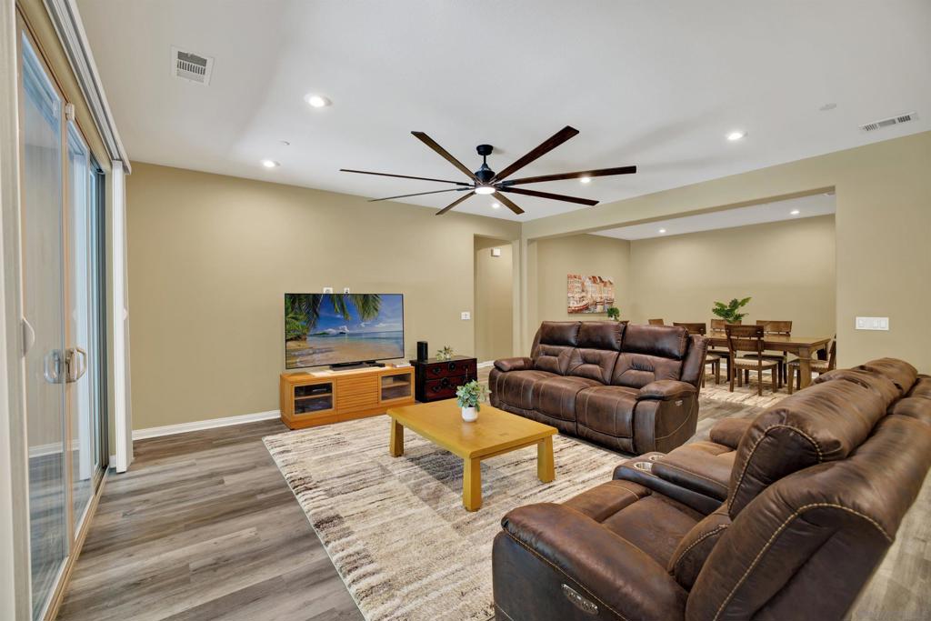 2496 Newgrove Pl
