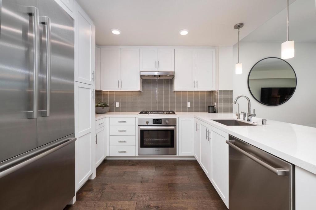 657 Walnut Street 326