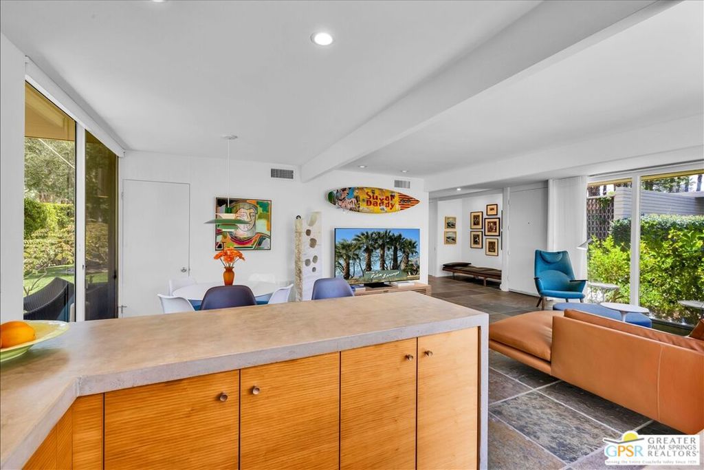 Racquet Club Garden Villas - Residential