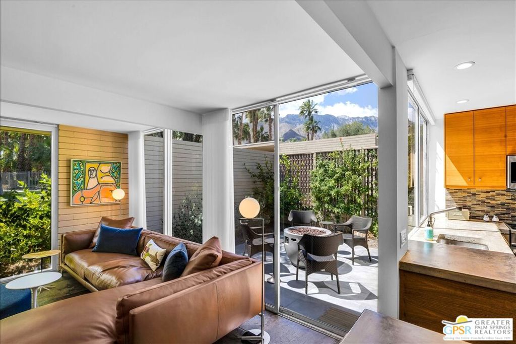 Racquet Club Garden Villas - Residential
