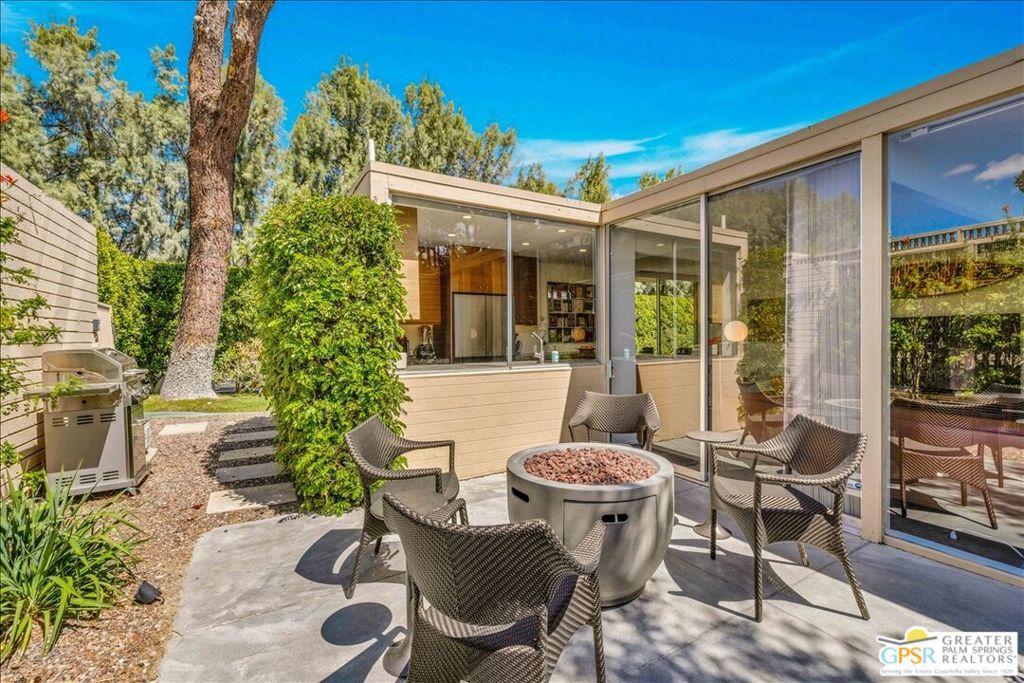 Racquet Club Garden Villas - Residential