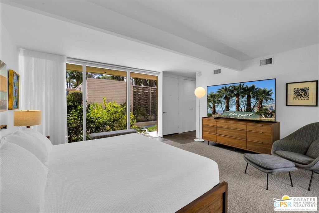 Racquet Club Garden Villas - Residential