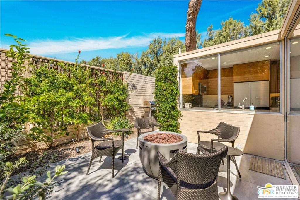 Racquet Club Garden Villas - Residential