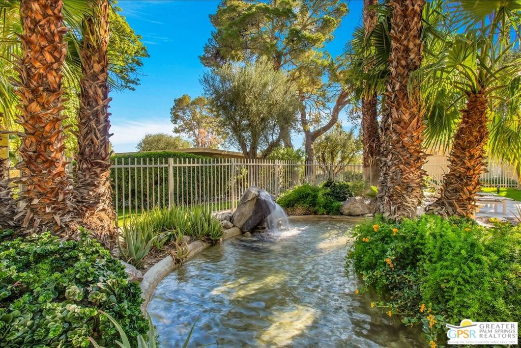 Racquet Club Garden Villas - Residential