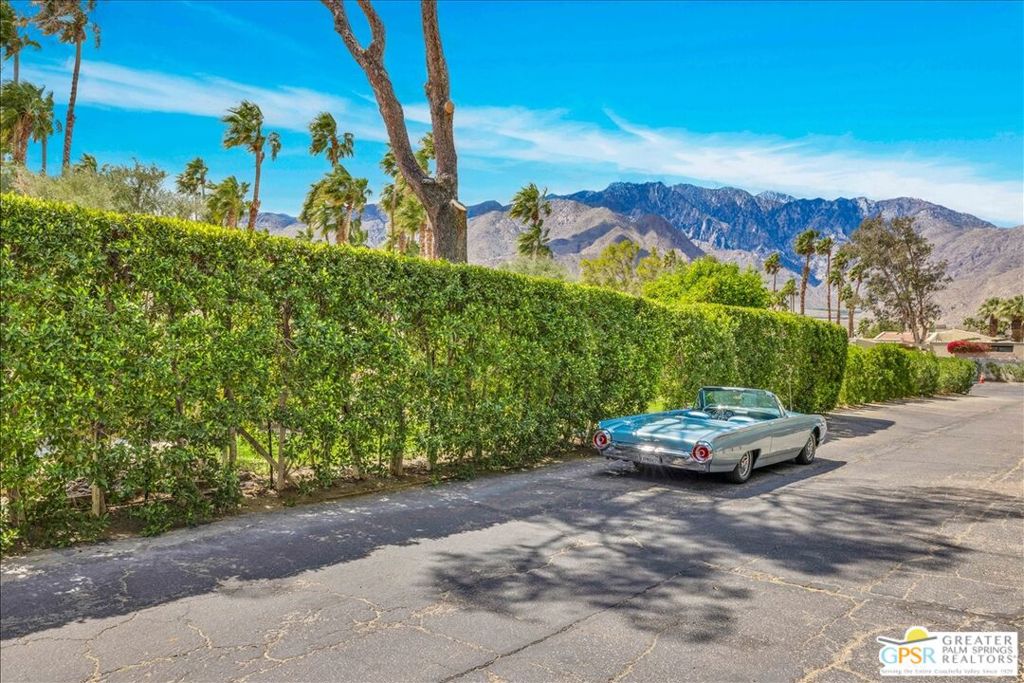 Racquet Club Garden Villas - Residential