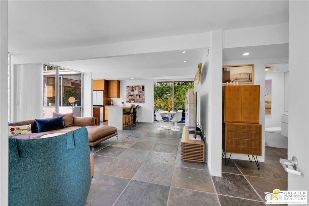 Racquet Club Garden Villas - Residential
