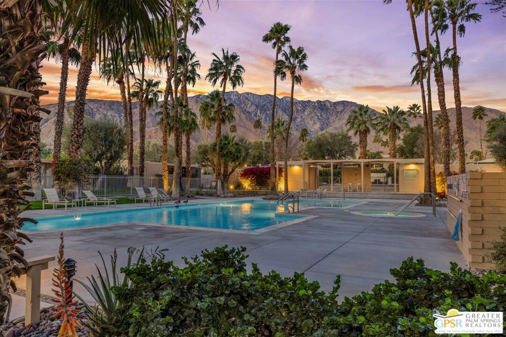 Racquet Club Garden Villas - Residential