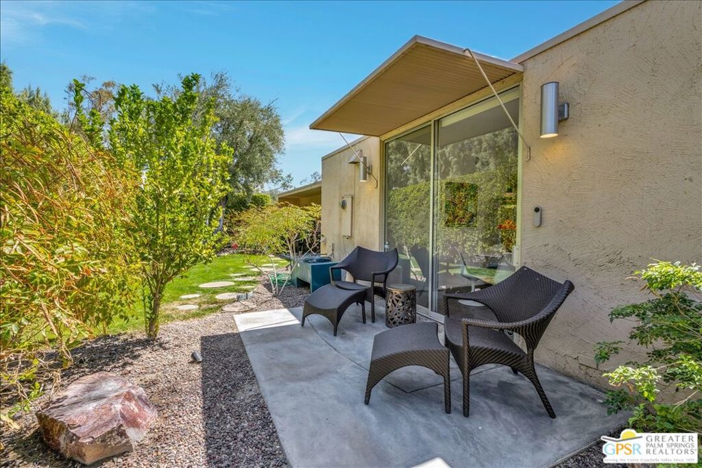 Racquet Club Garden Villas - Residential