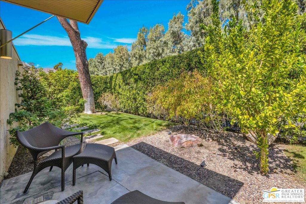 Racquet Club Garden Villas - Residential