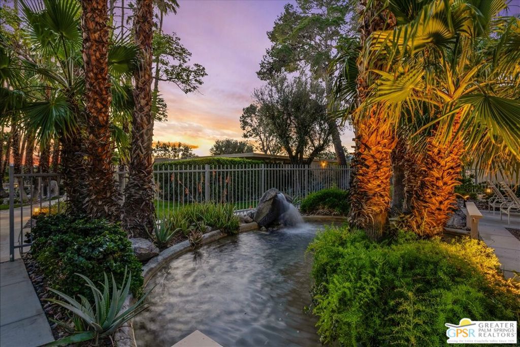 Racquet Club Garden Villas - Residential