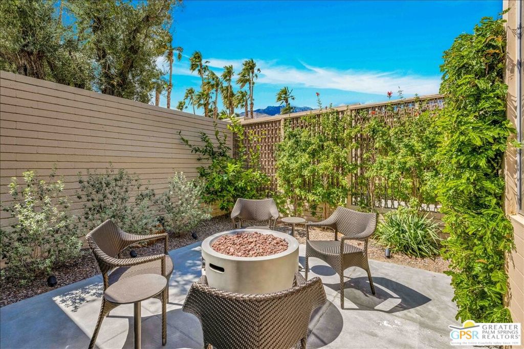 Racquet Club Garden Villas - Residential