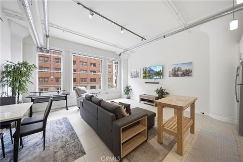 Photo of 939 S Broadway, Los Angeles, CA 90015 (MLS # SR26146217)