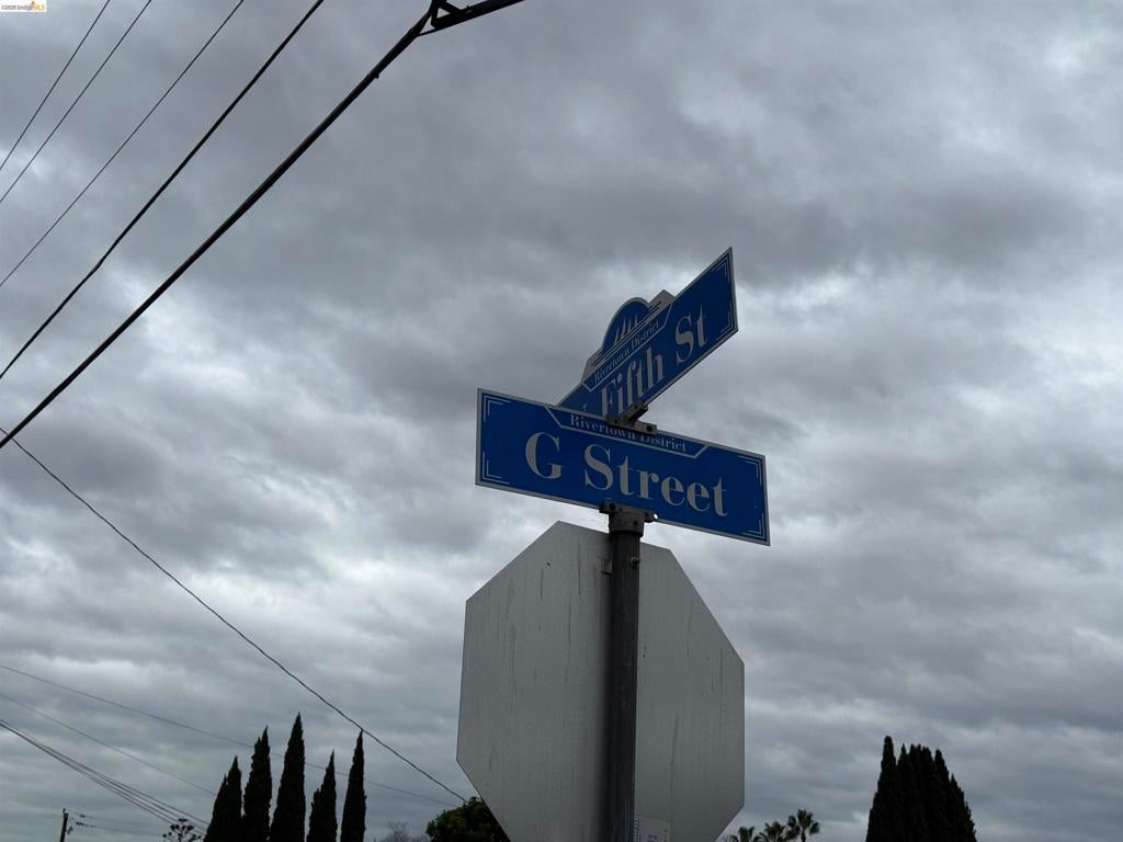 415 G St