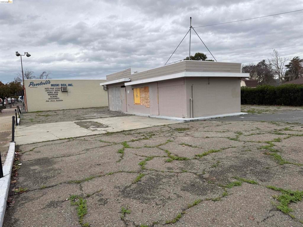 415 G St