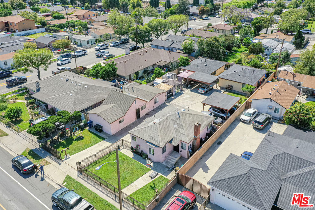 6631 El Selinda Avenue