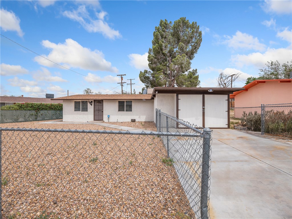 15533 Heartsease Lane