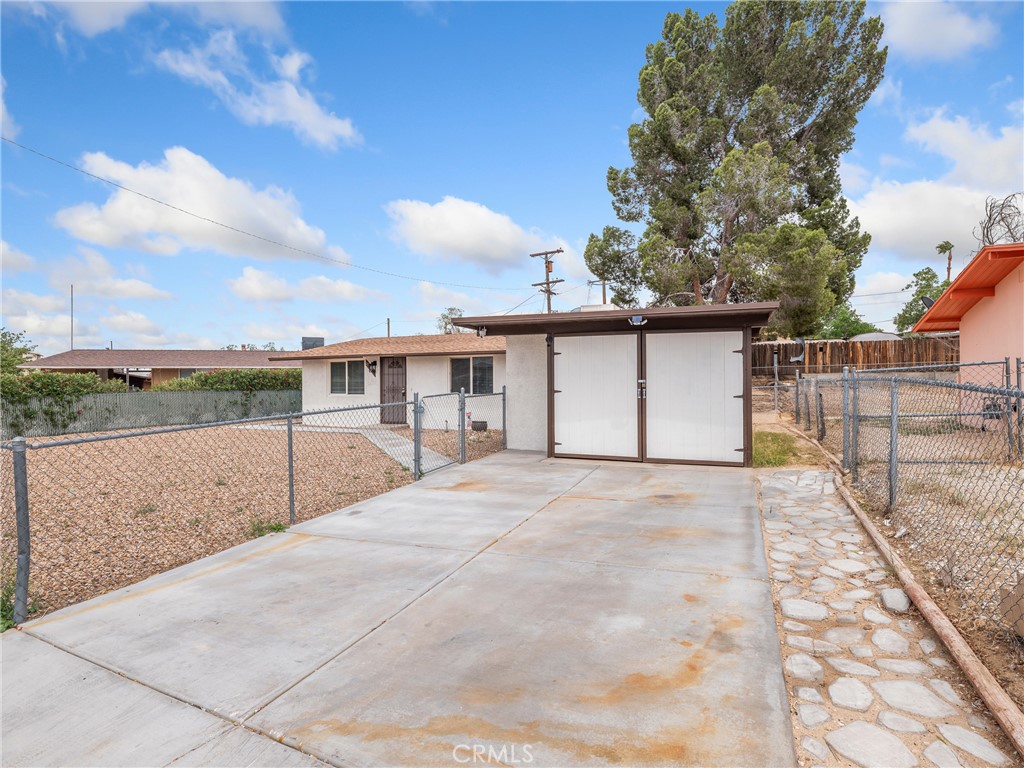 15533 Heartsease Lane