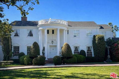 251 N Bristol Avenue Los Angeles CA 90049