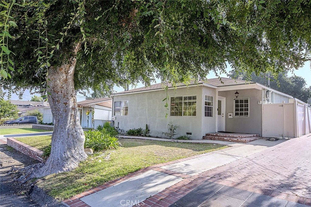 Welcome to this charming 2-bedroom, 1-bathroom front home located in a peaceful Sunland cul-de-sac. Enjoy an open floor plan enhanced by recessed lighting, ceiling fans in each bedroom, and abundant natural light throughout. The spacious backyard is a standout feature, offering a vinyl pool perfect for relaxing and a convenient storage shed. Nestled on a quiet street near local parks and dining spots, this property combines comfort, privacy, and convenience.