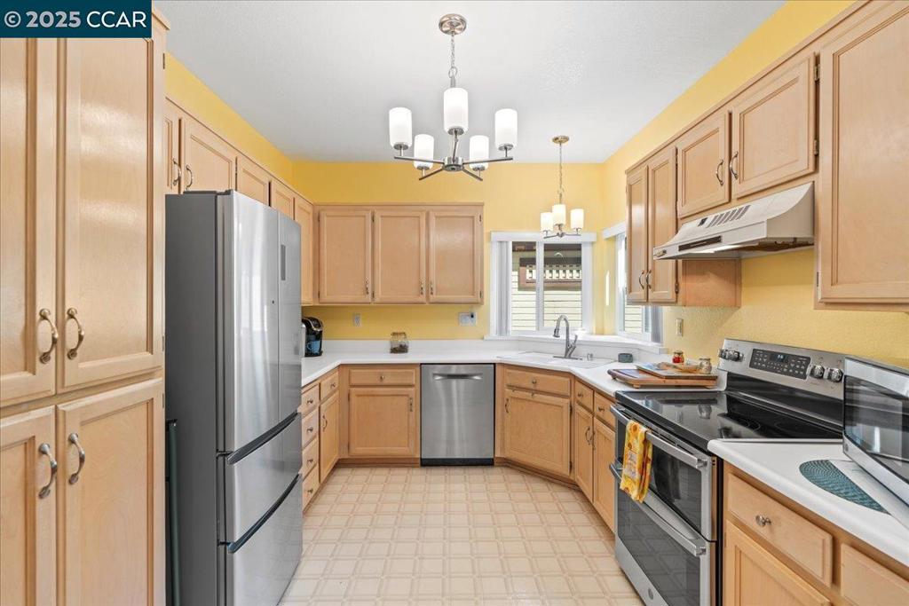 PRICE REDUCED! Beautiful partially updated 2 bedrooms, 2 bathrooms condo in the Bravo community of Hercules. Tucked away from the main road, the condo features a spacious open floor plan, updated bathrooms, new windows, new HVAC, original kitchen in great condition with new appliances, new light fixtures, and access to a community pool. Enjoy parks, walking trails, shopping, dining, and proximity to Highways 80 and 4. Top rated Hercules schools nearby and great, safe neighborhood. ttps://app.disclosures.io/link/206-Dorada-Court-4bxzyd2k