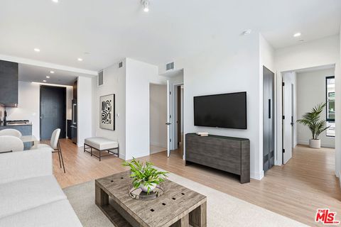 Photo of 3667 Keystone Avenue #433, Los Angeles, CA 90034 (MLS # 26671793)