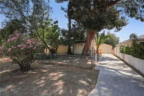 5940 Cedros Avenue, Van Nuys, CA 91411 - MLS#: SR25113526