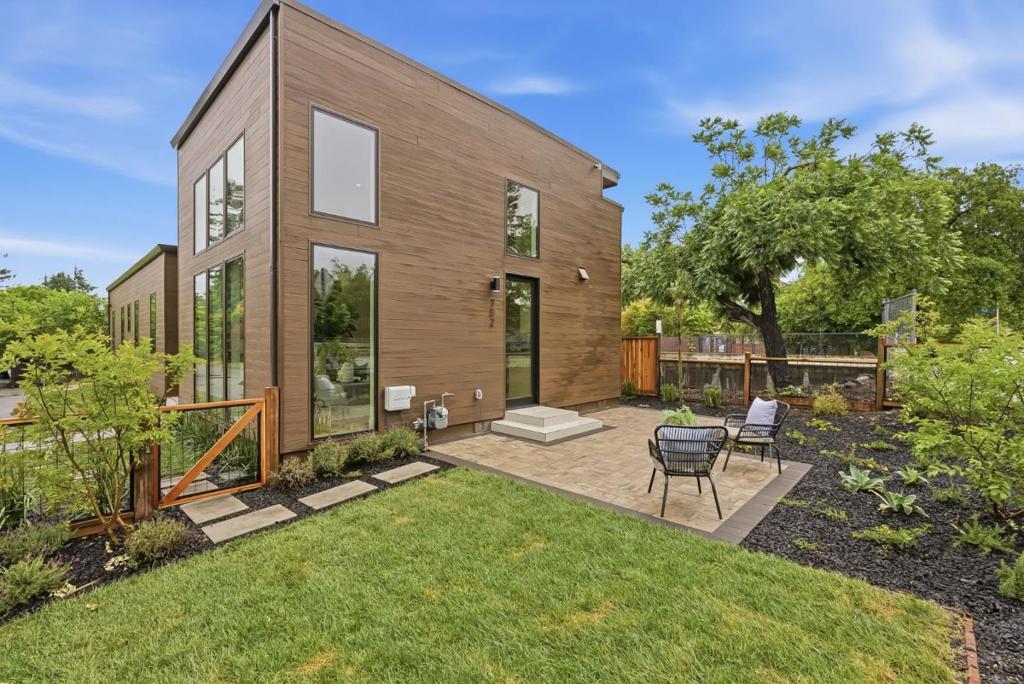 702 Ellsworth Place, Palo Alto CA 94306
