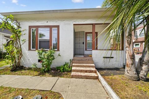 Photo of 315 Ocean Street, Santa Cruz, CA 95060 (MLS # ML82048745)