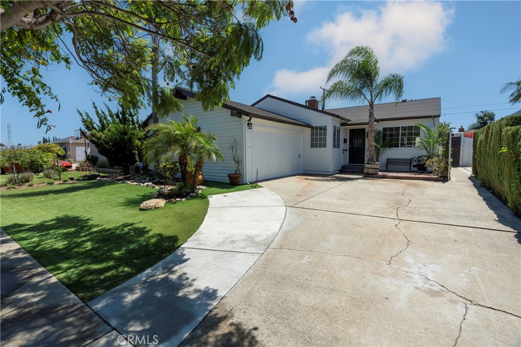 736 W 158th Street