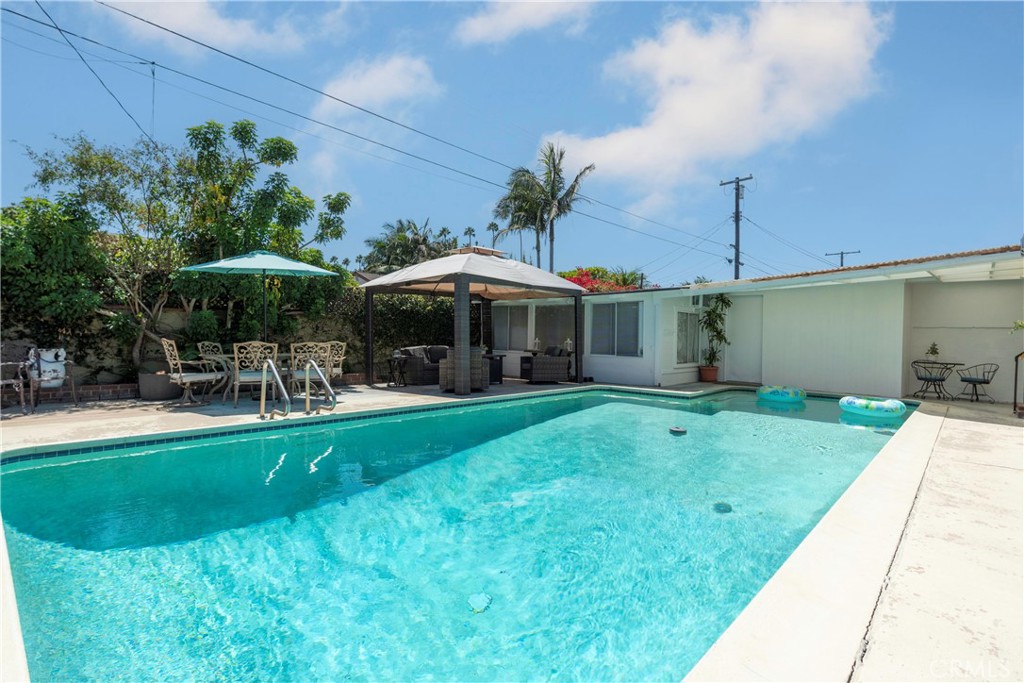 736 W 158th Street