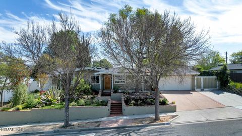 Tiny photo for 860 Yorkshire Avenue, Thousand Oaks, CA 91360 (MLS # 226000978)